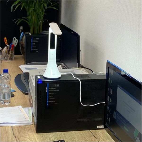 Led Bureaulamp USB met Display - tijd - datum - temperatuur - kleur wit - Afbeelding 6